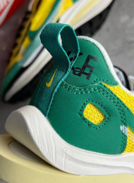 Кроссовки Nike Sacai Vaporwaffle Tour Yellow Stadium Green живое фото 4